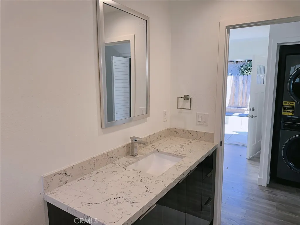 313 E 11th
