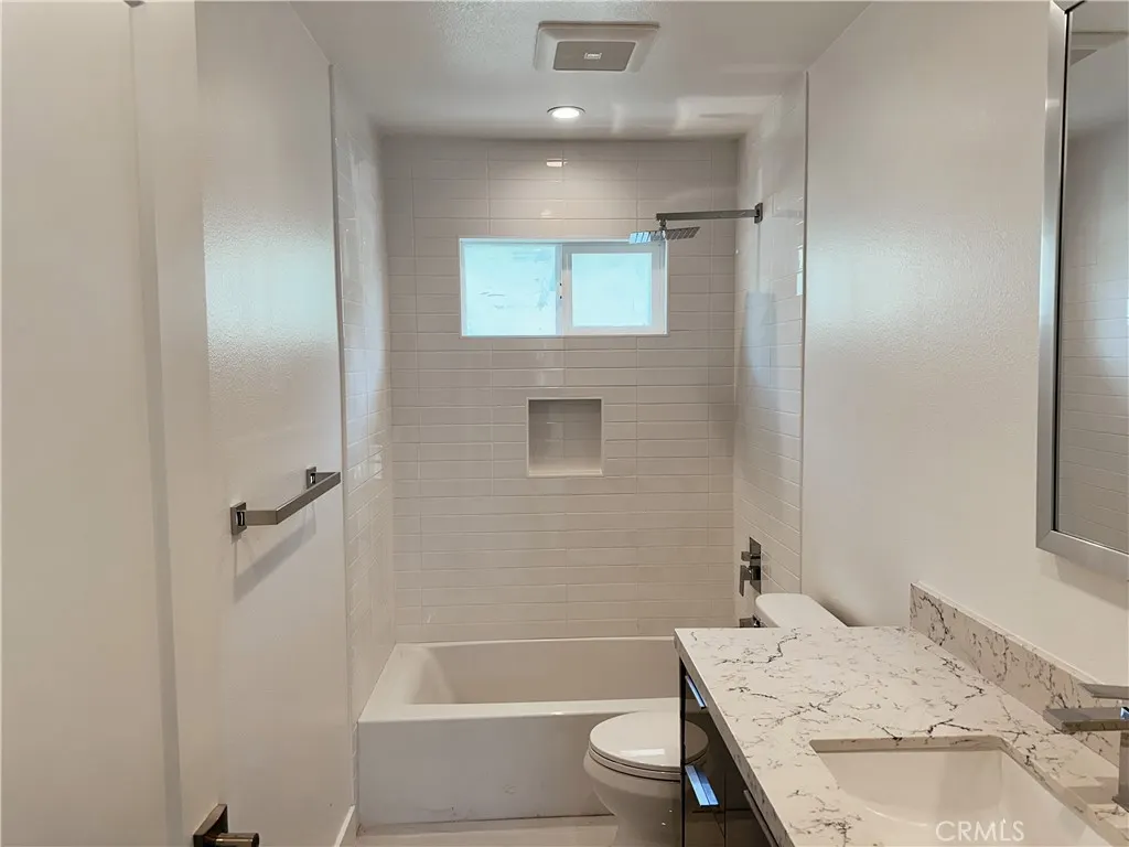 313 E 11th