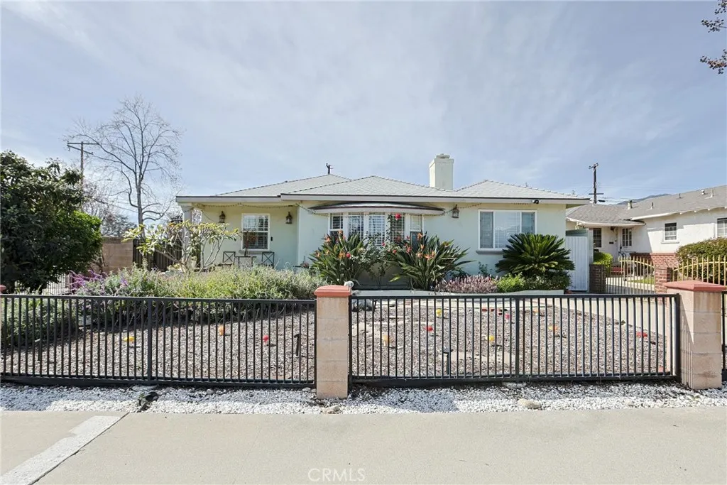 313 E 11th