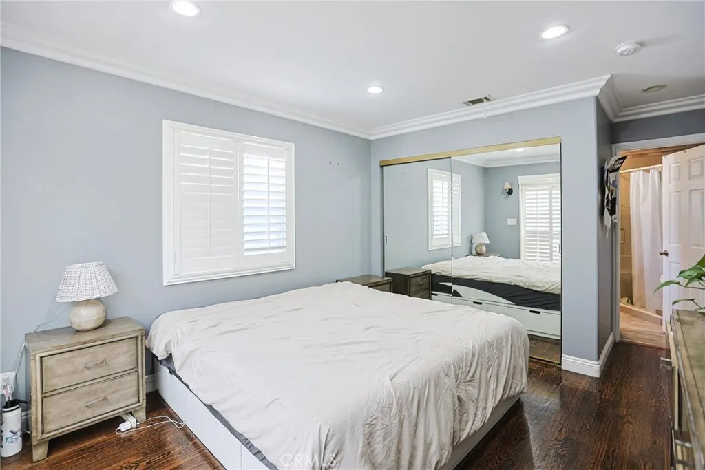 313 E 11th