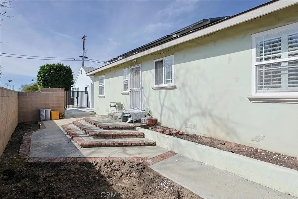 313 E 11th