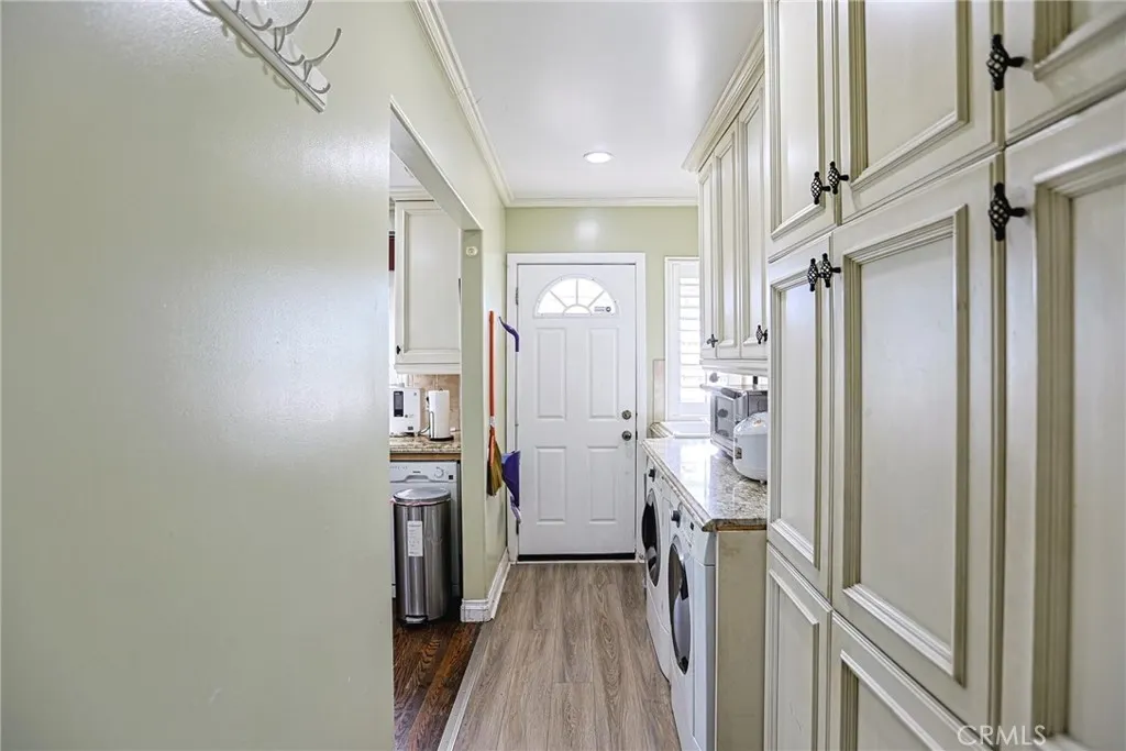 313 E 11th