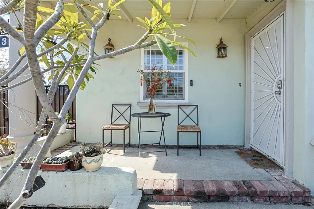 313 E 11th
