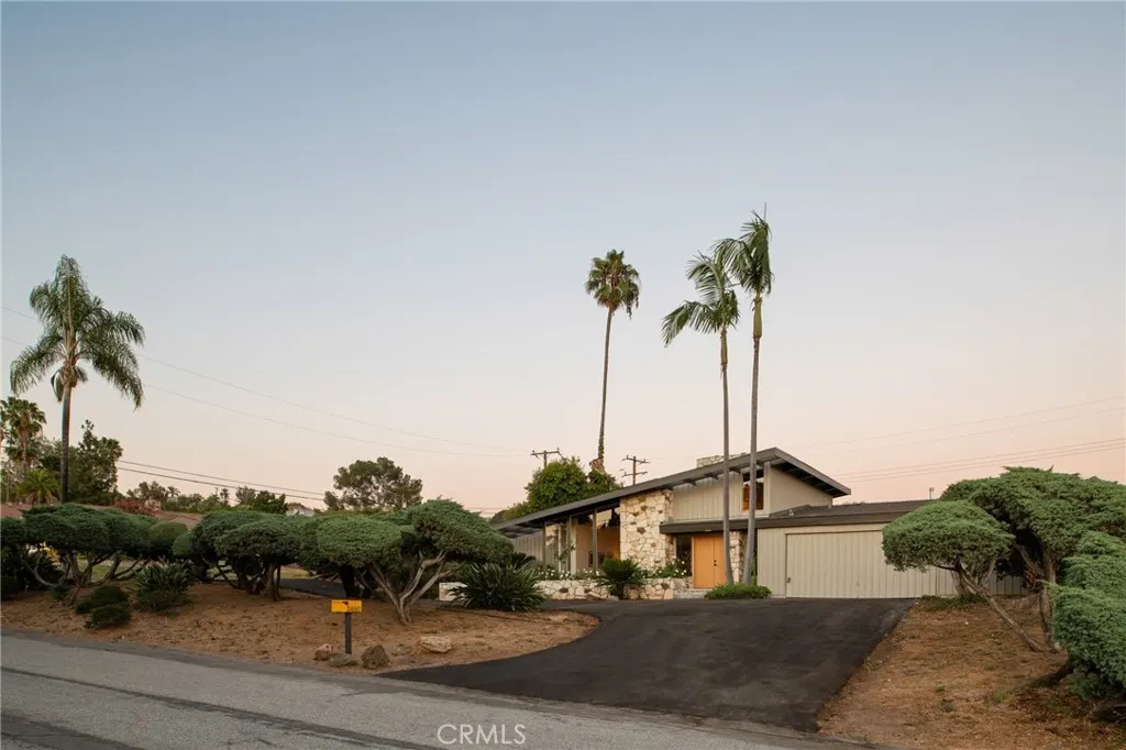 3460 Rancho Rio Bonita