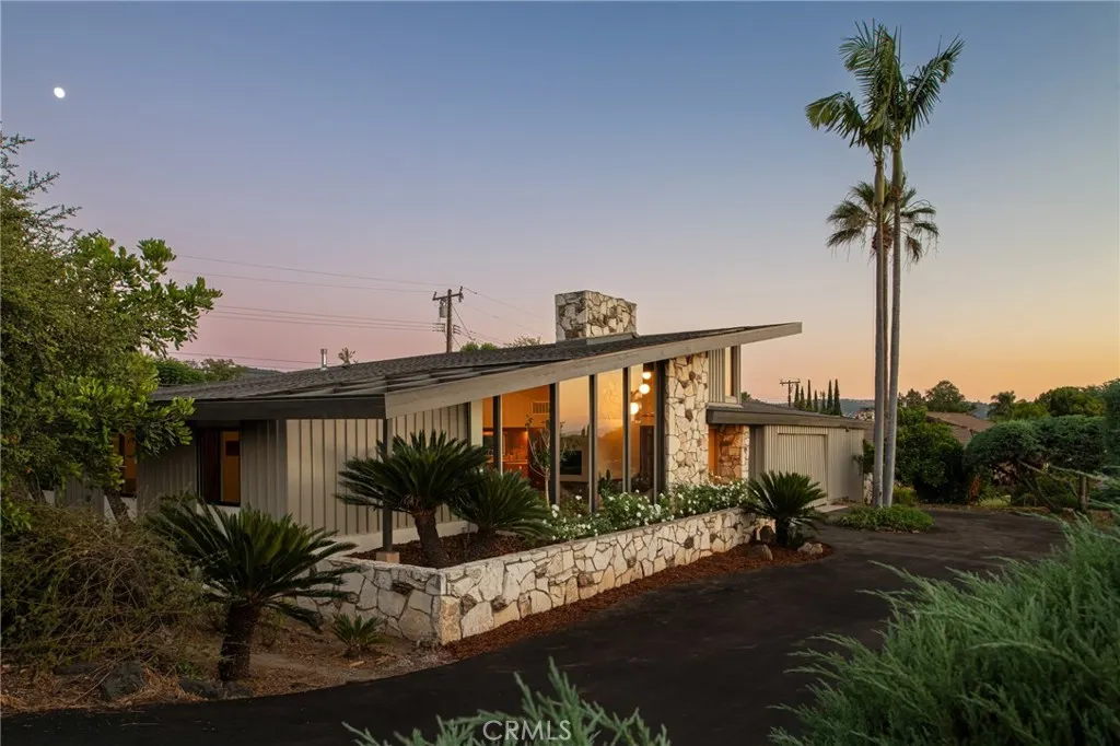 3460 Rancho Rio Bonita