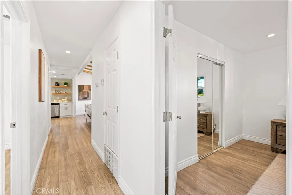 925 E Florence
