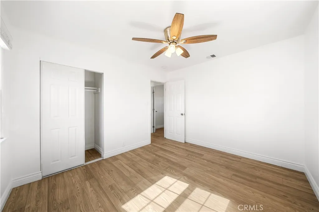 925 E Florence