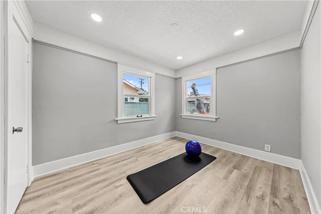 304 N MONTEREY