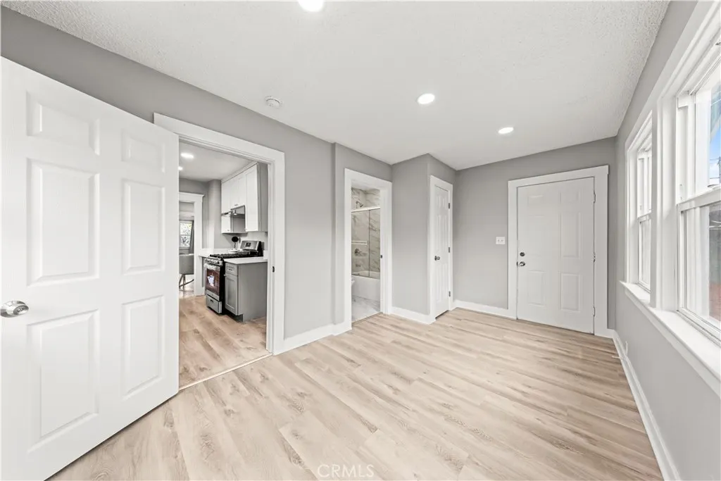 304 N MONTEREY