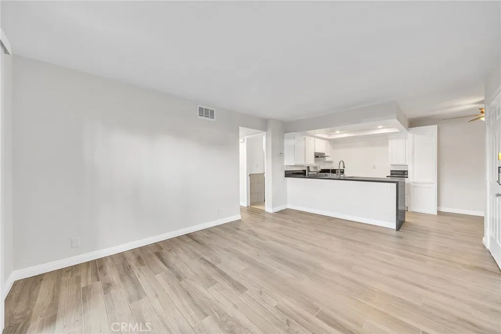 1309 W Mission Boulevard #5