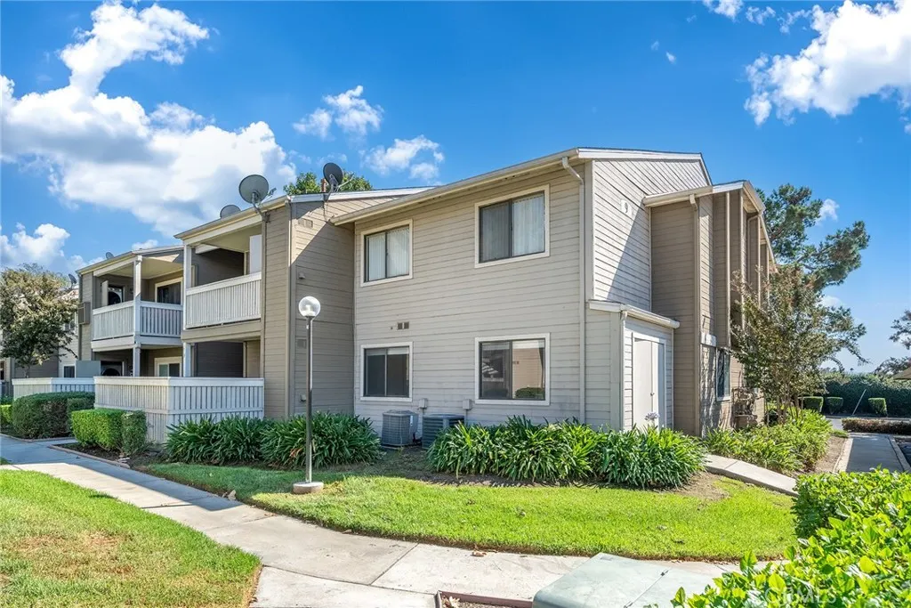 1309 W Mission Boulevard #5