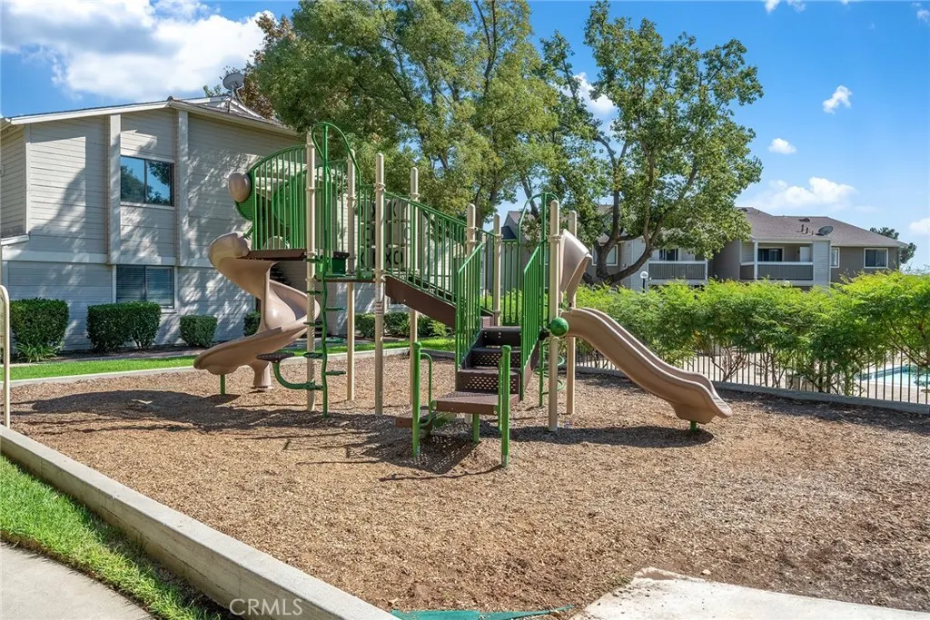 1309 W Mission Boulevard #5