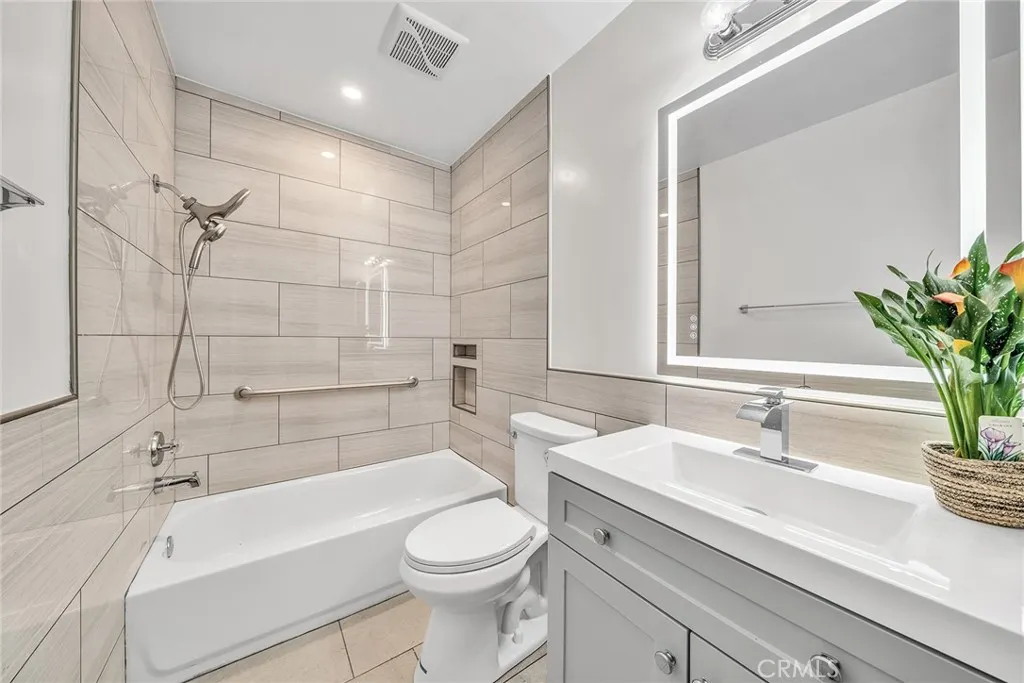 1309 W Mission Boulevard #5