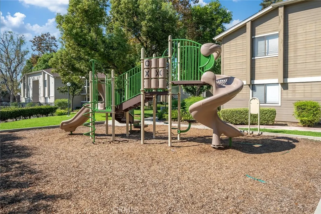 1309 W Mission Boulevard #5