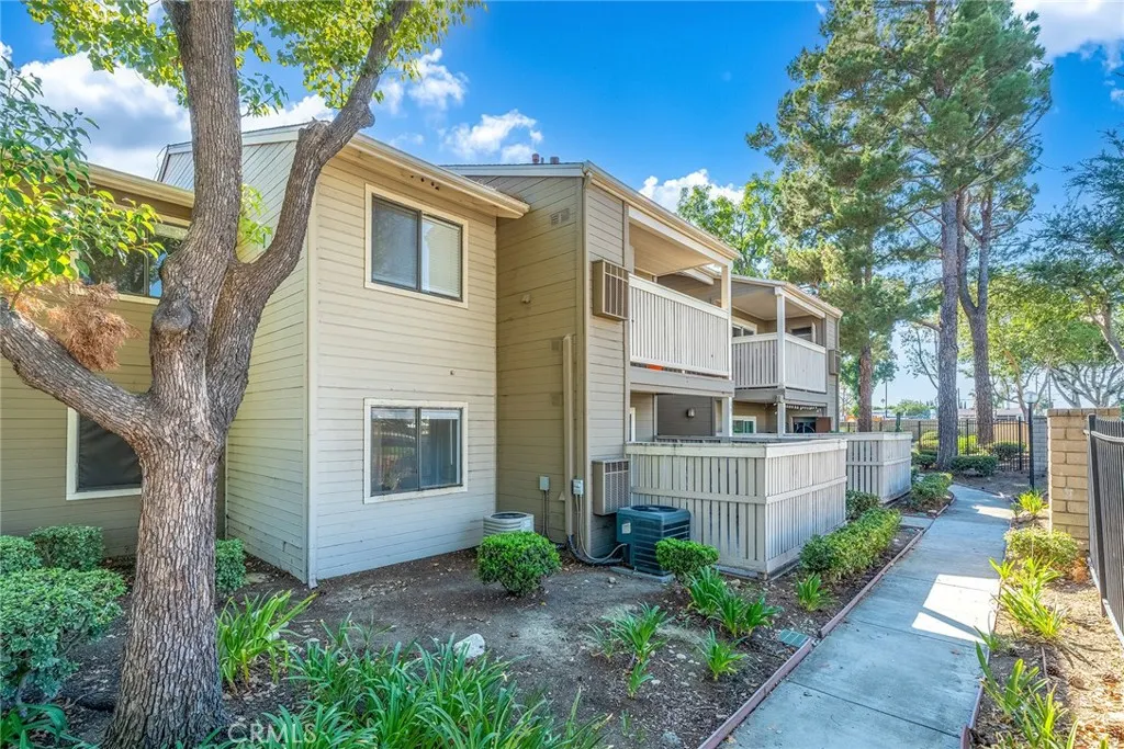 1309 W Mission Boulevard #5