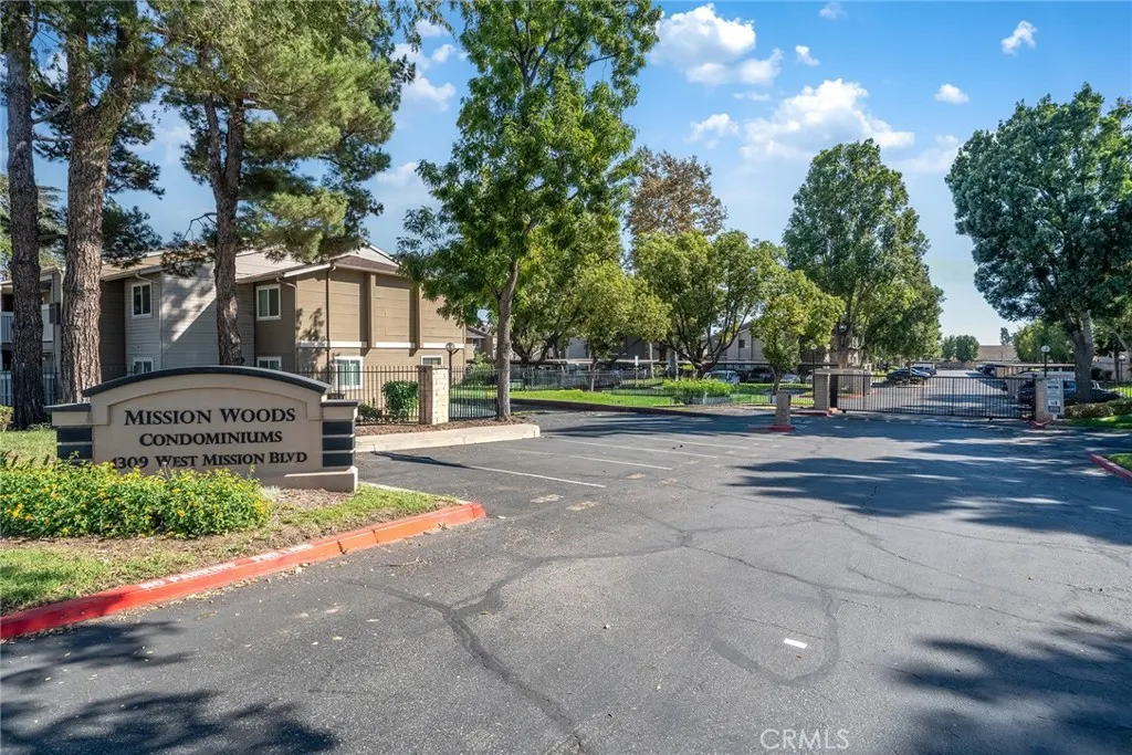 1309 W Mission Boulevard #5