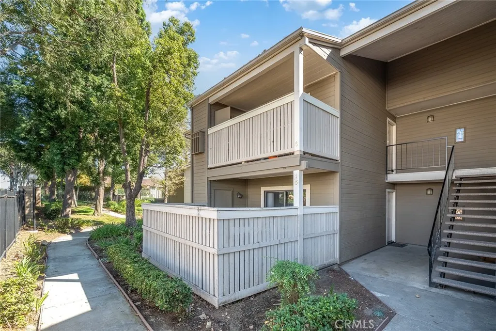 1309 W Mission Boulevard #5