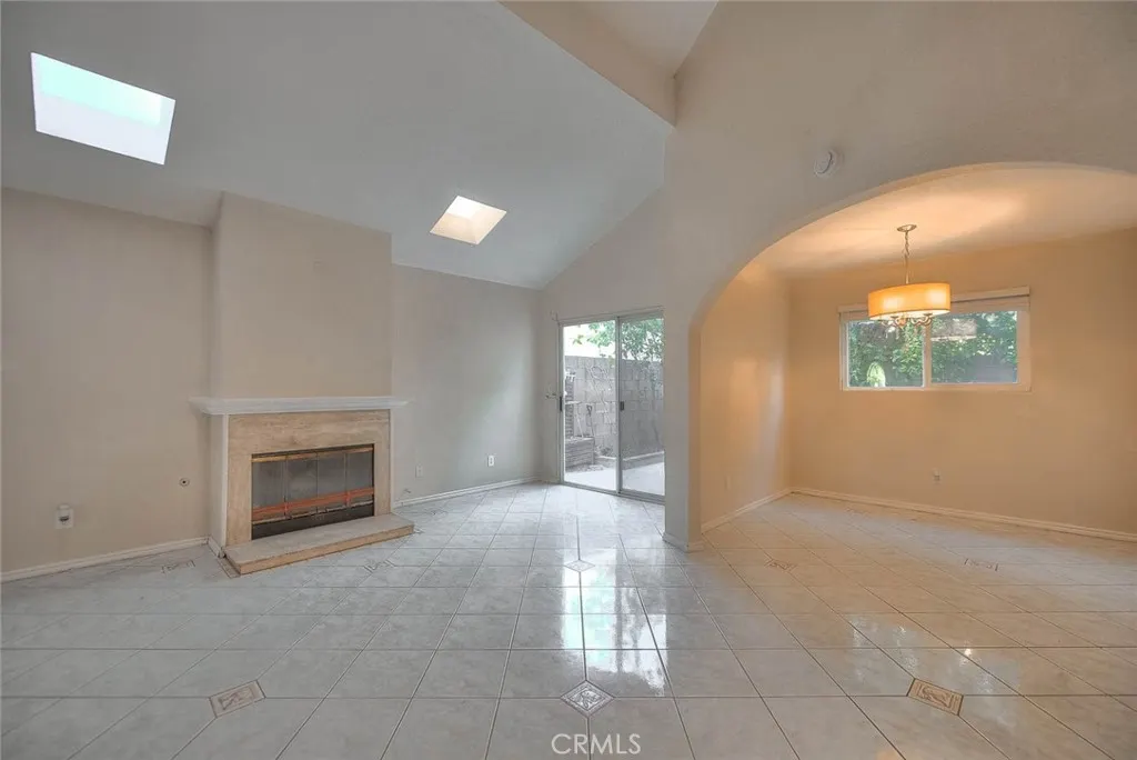 3701 Summer Lane