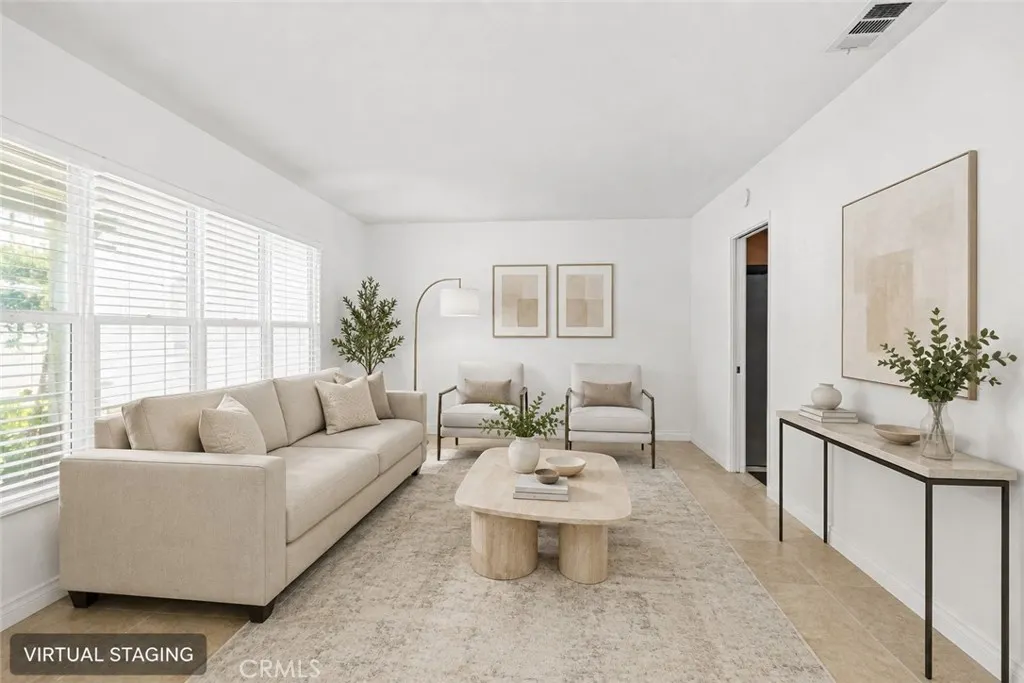 334 E Juanita Avenue