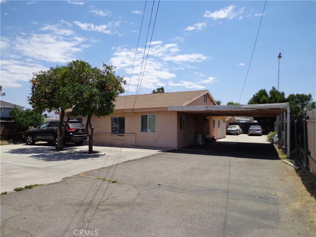 4562 Phelan