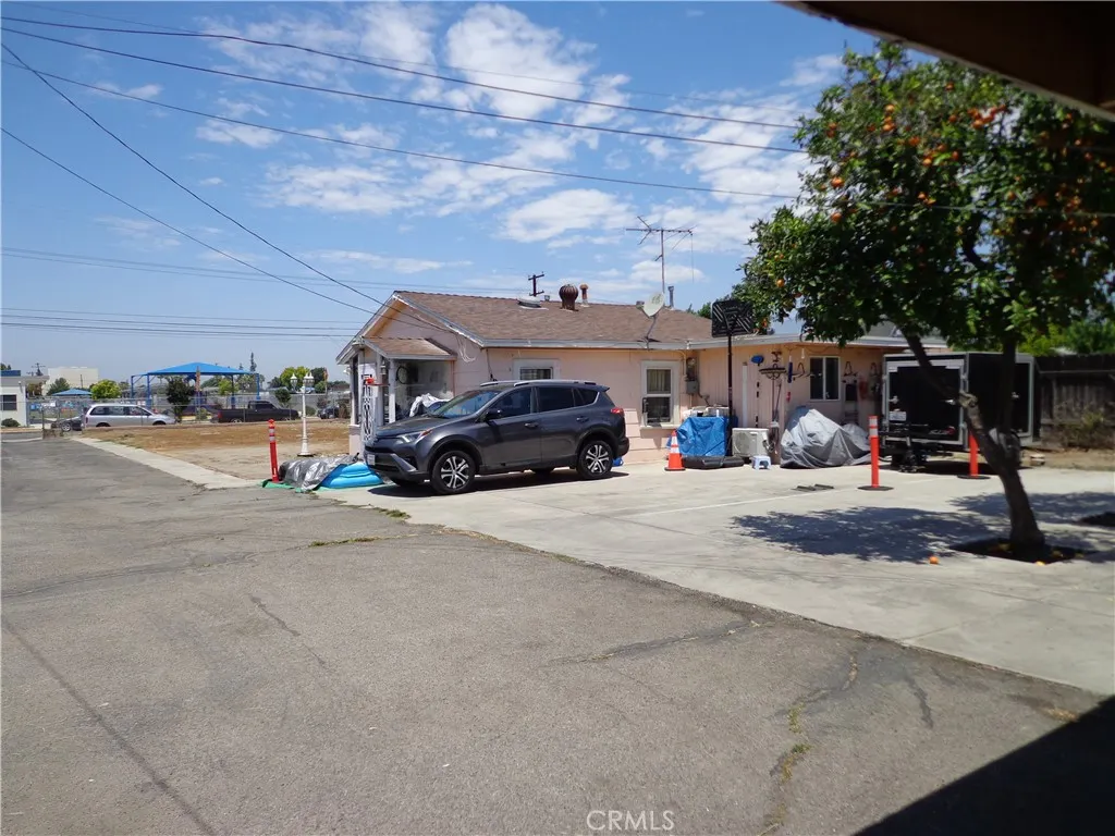 4562 Phelan
