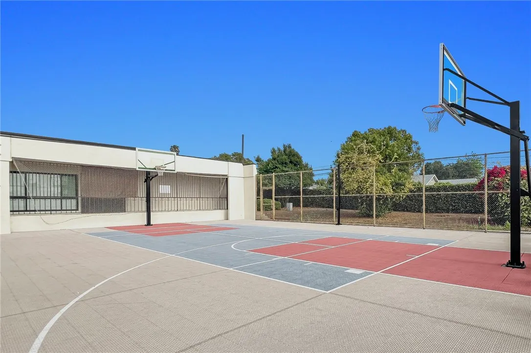 1245 W Cienega Avenue #183