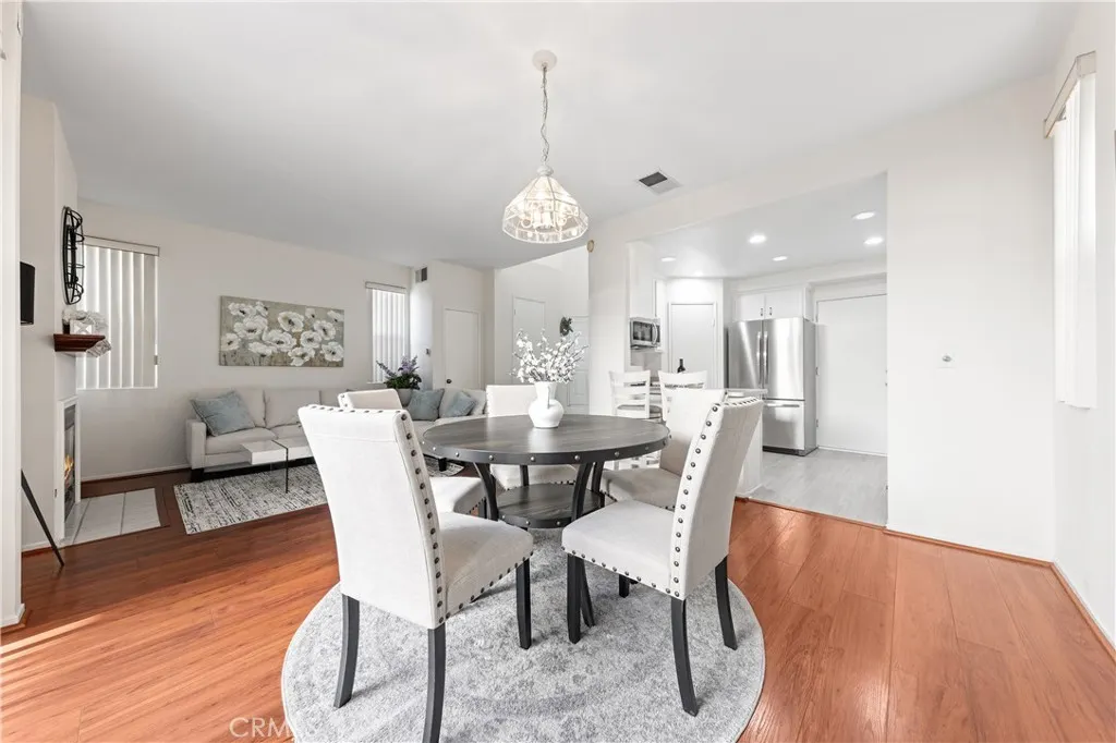1232 Mission Pl