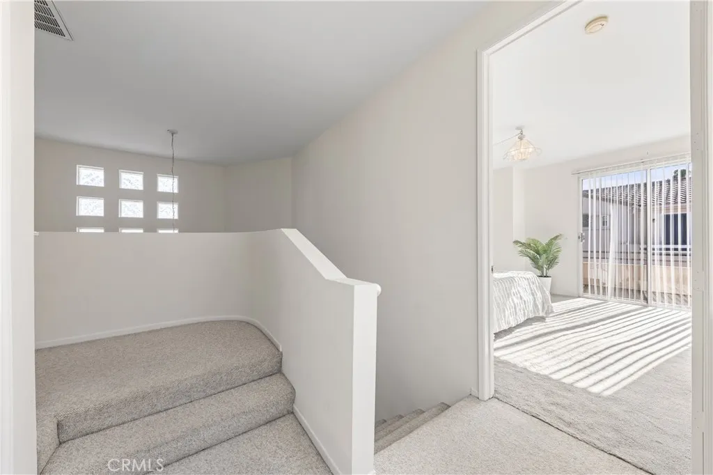 1232 Mission Pl