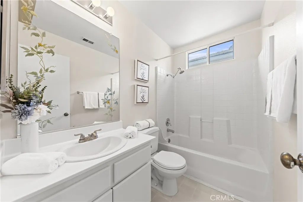 1232 Mission Pl