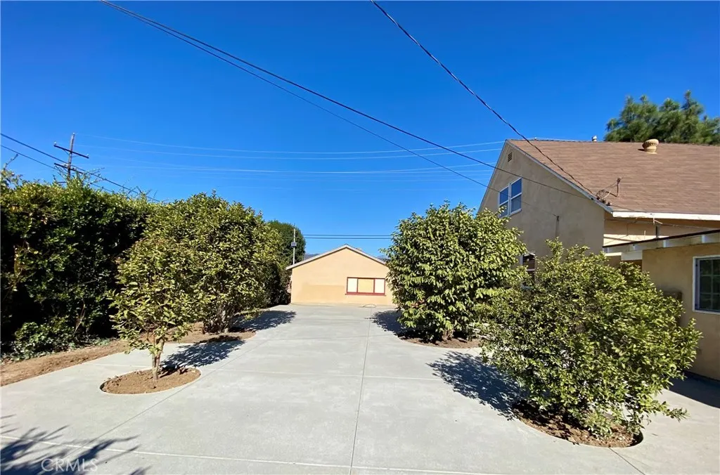 875 N Garsden
