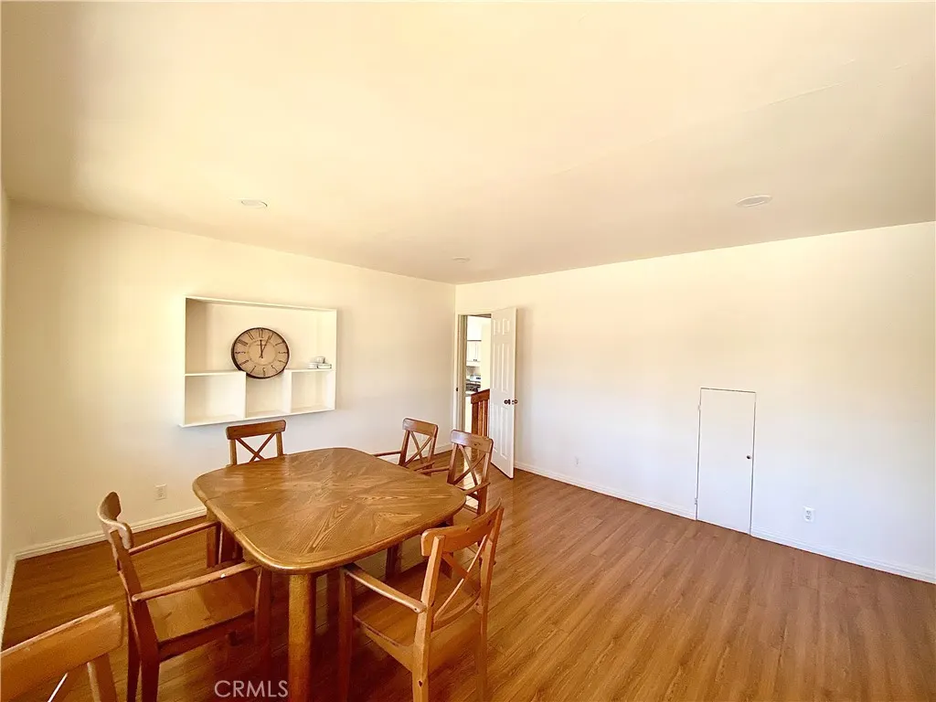 875 N Garsden