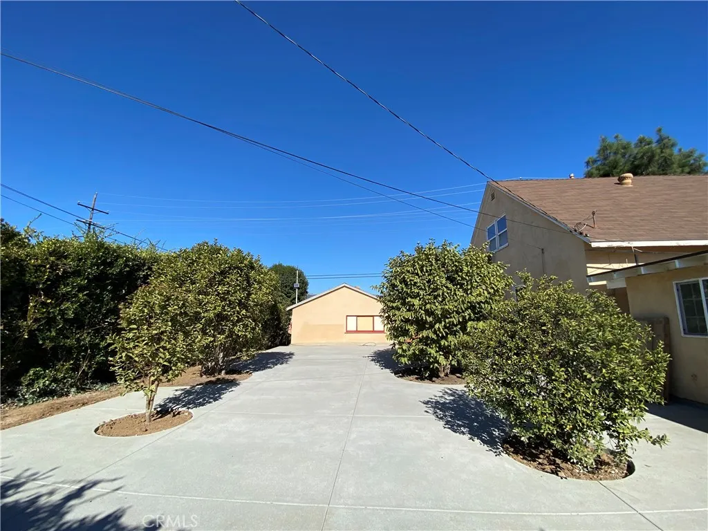 875 N Garsden