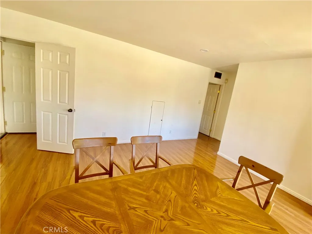 875 N Garsden