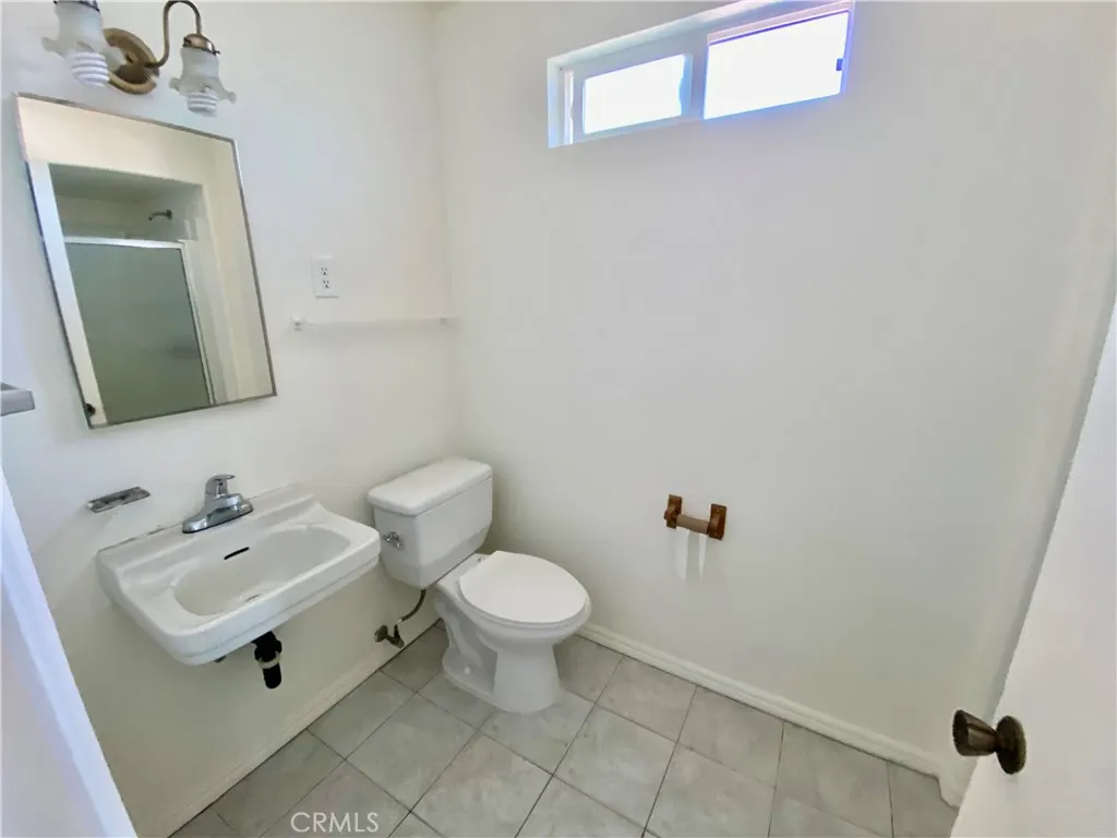 875 N Garsden