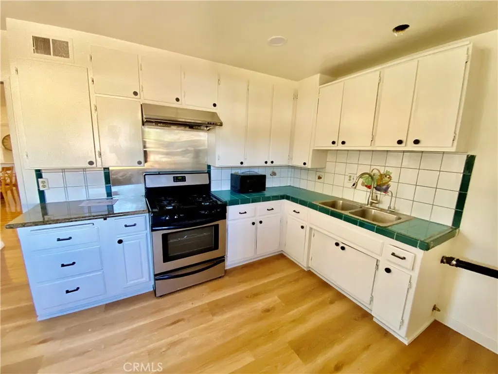 875 N Garsden