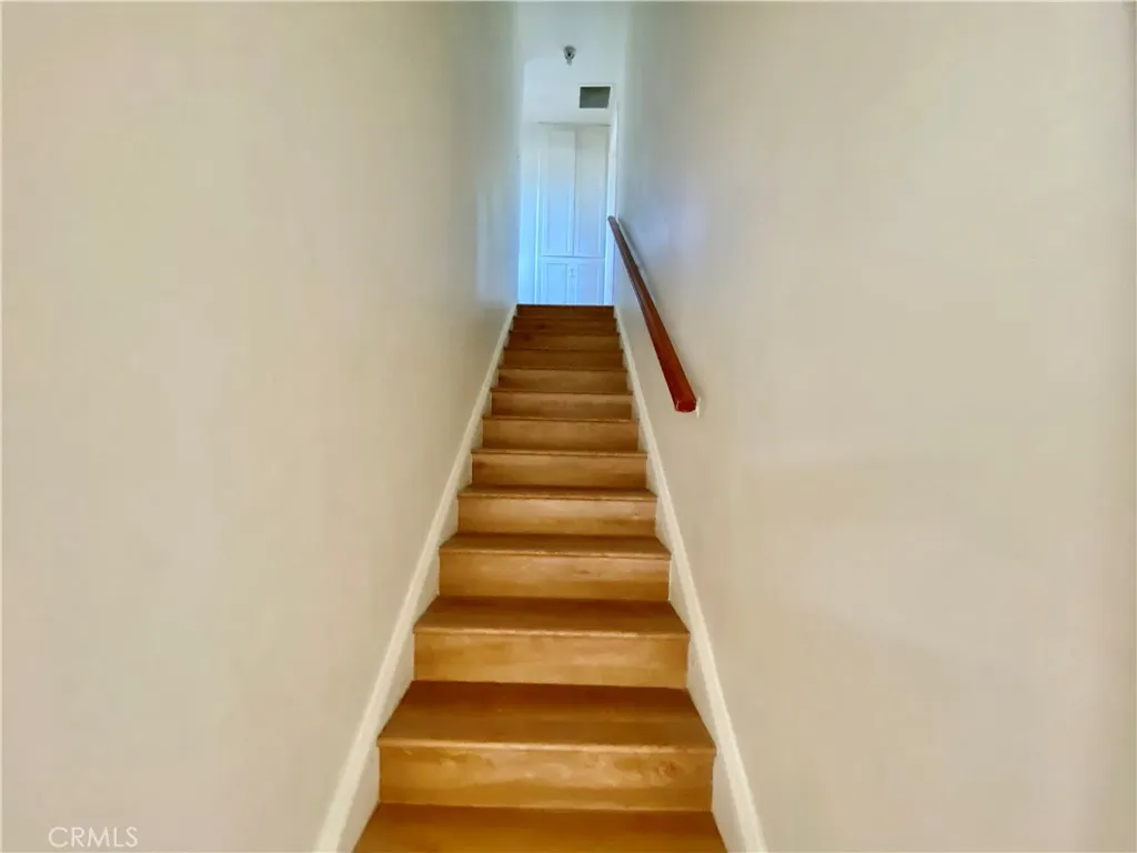 875 N Garsden