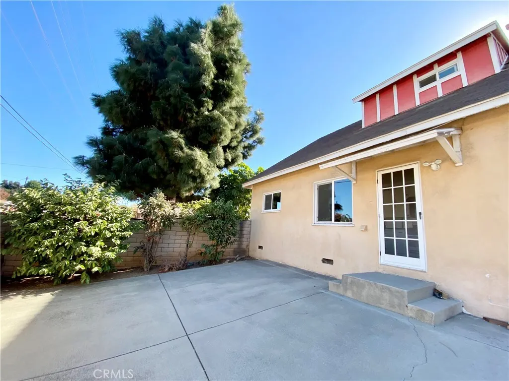 875 N Garsden