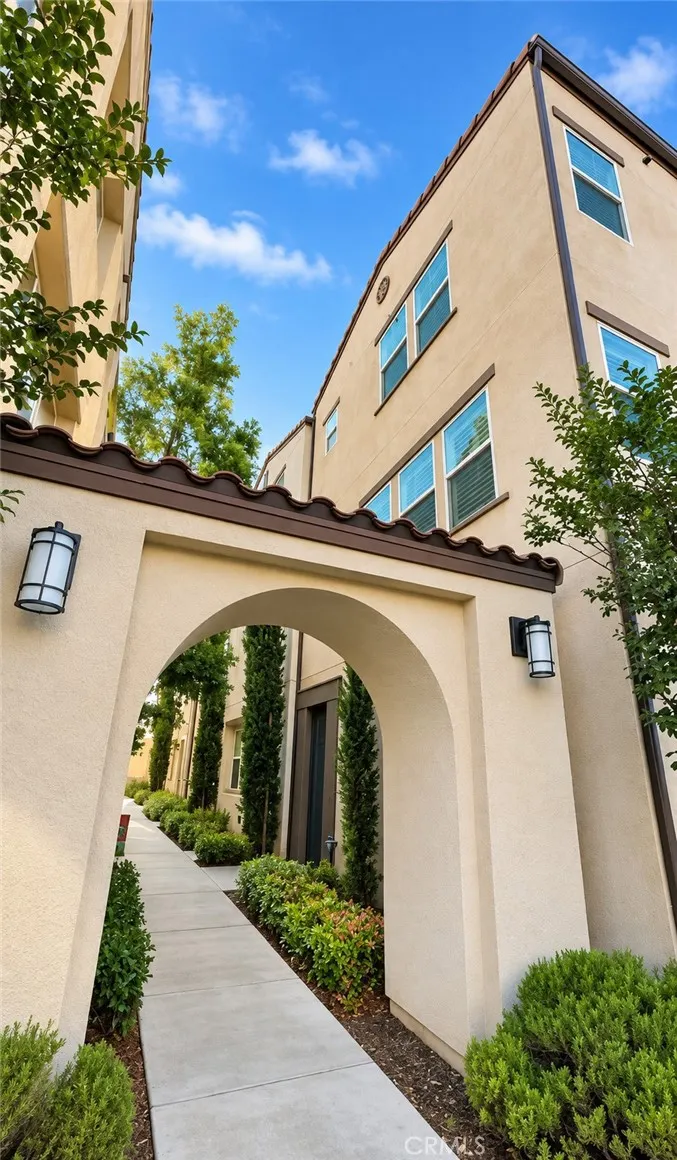 631 W Foothill #26
