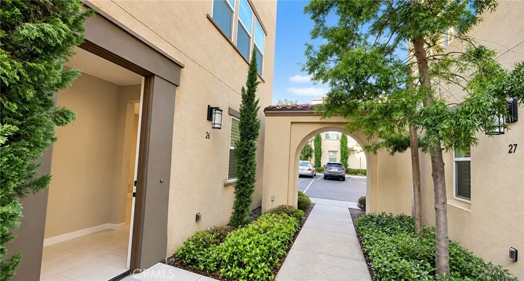 631 W Foothill #26