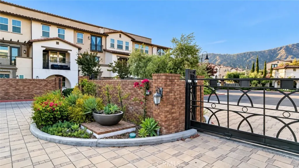 631 W Foothill #26