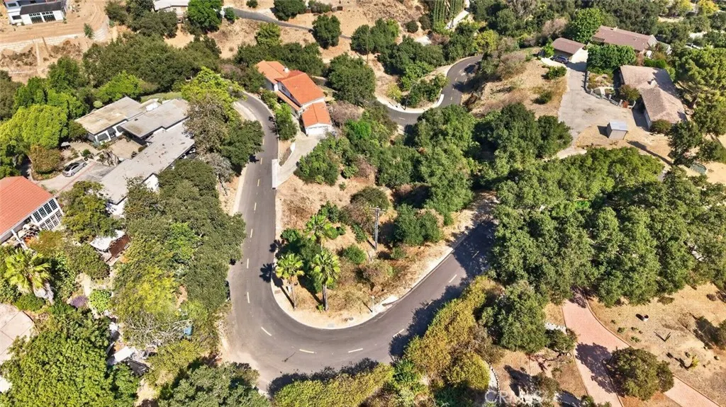 943 Hillcrest Drive