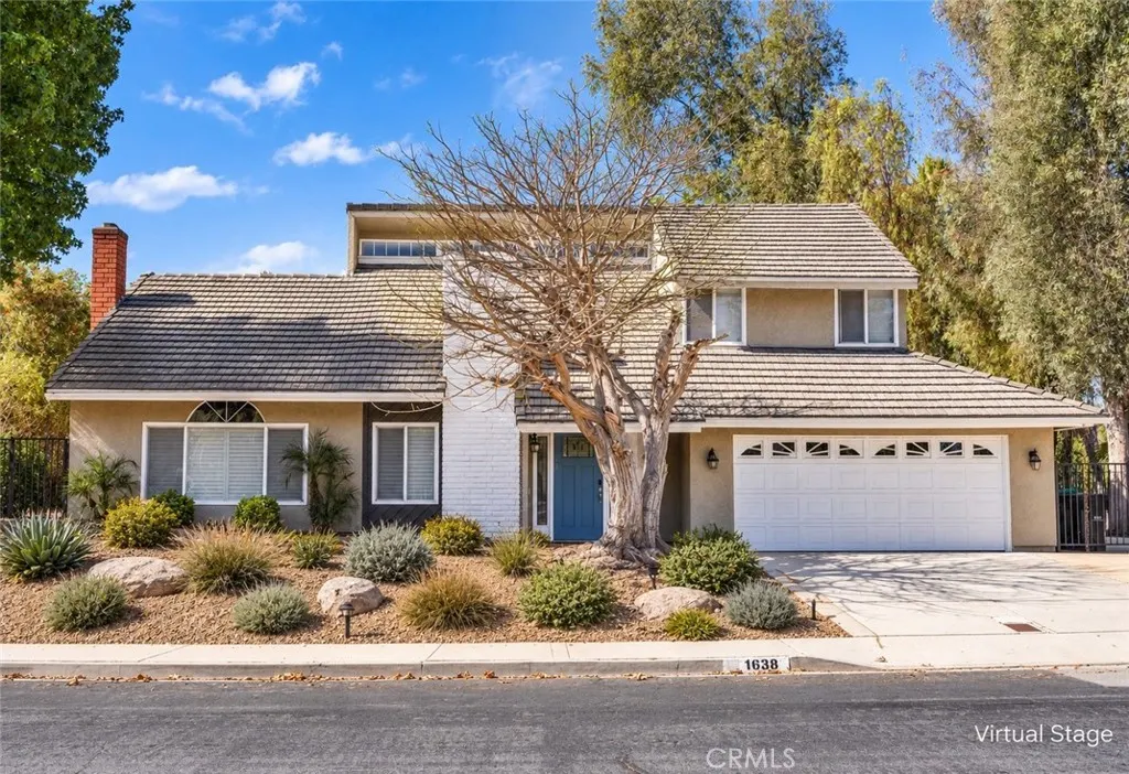 1638 Avenida Monte Vista