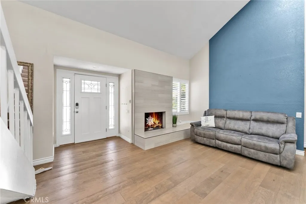 1638 Avenida Monte Vista
