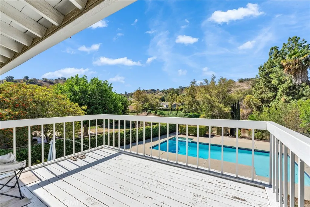 1638 Avenida Monte Vista