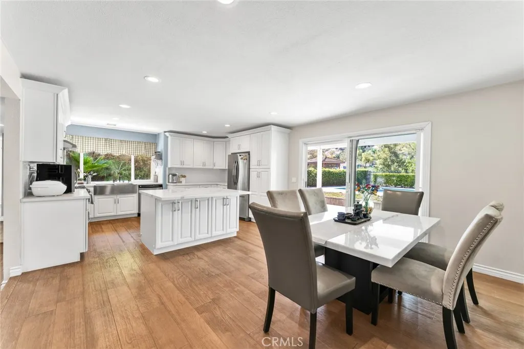 1638 Avenida Monte Vista