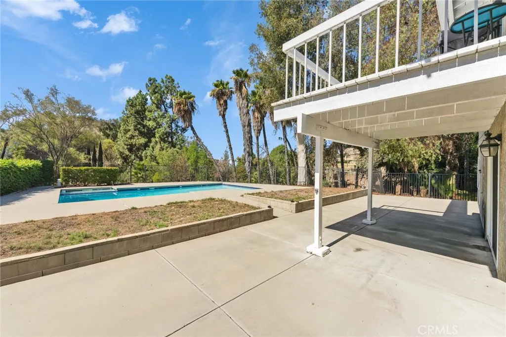 1638 Avenida Monte Vista