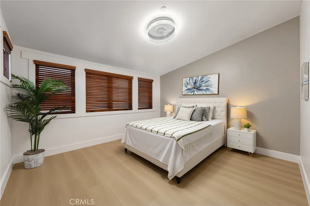 142 N Vermont #B