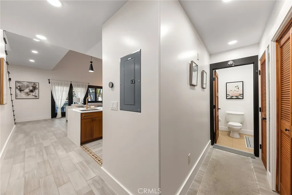142 N Vermont #B
