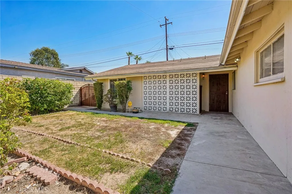 3248 La Puente Road
