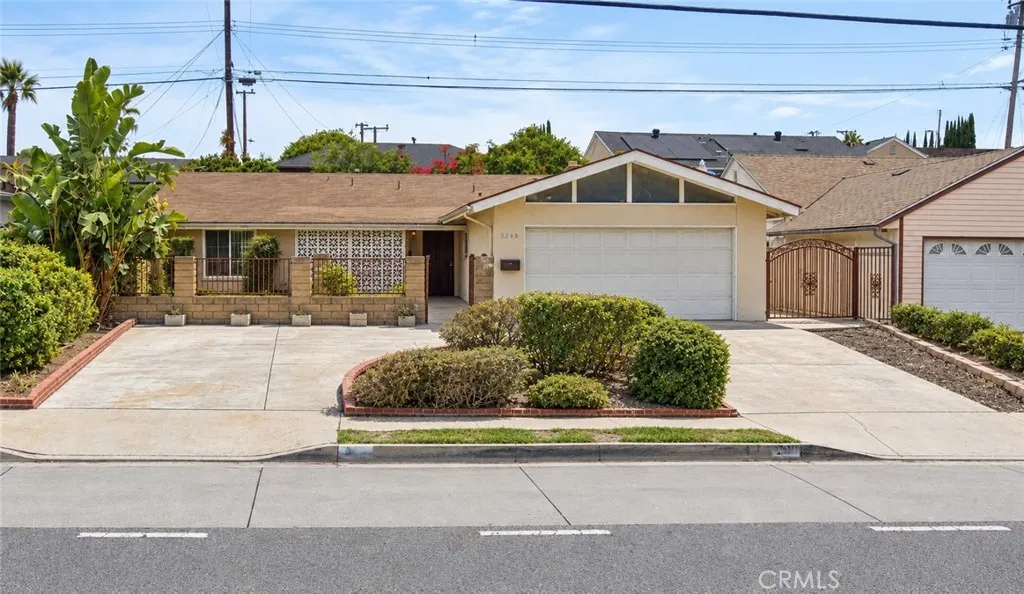 3248 La Puente Road